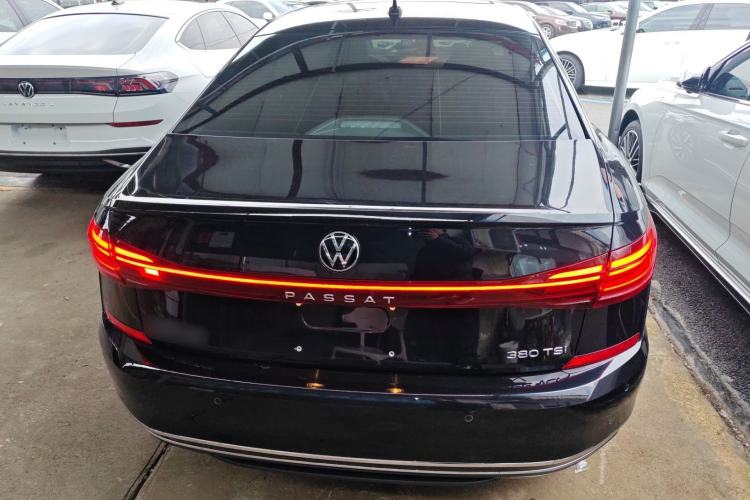 Used Volkswagen Passat 2024 380TSI Dragon Glory Edition
