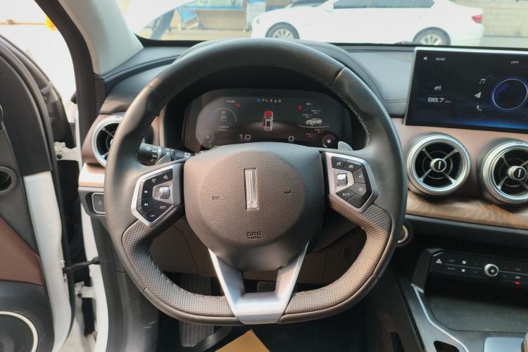 Used Wey VV5 2020 1.5T Two-Wheel Drive Smart Pioneer
