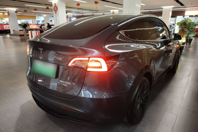 Used Tesla Model Y 2024 Rear-Wheel-Drive Version
