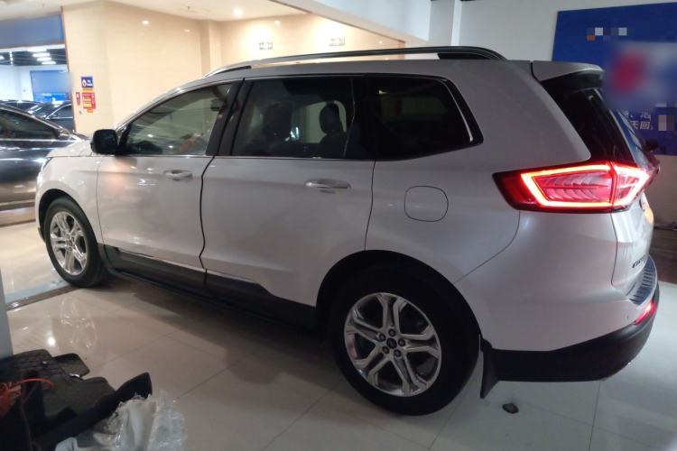 Used Ford Edge 2016 EcoBoost 245 Two-Wheel-Drive Titanium 7-Seater
