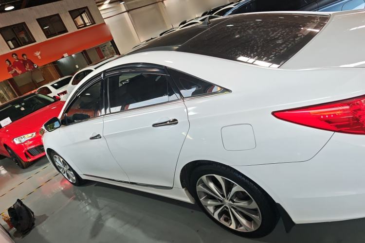 Used Hyundai Sonata 2014 2.4L Automatic Luxury Version China IV Standard
