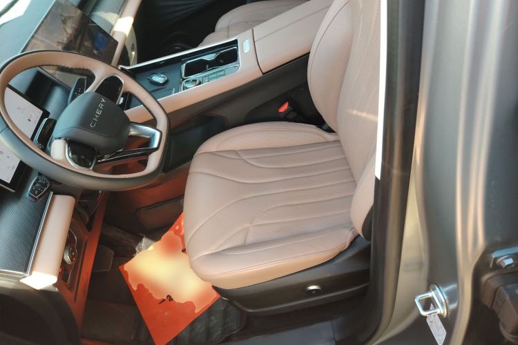 Used Chery Tiggo 8 L 2024 2.0T Two-Wheel Drive Prestige Version 5 Seats
