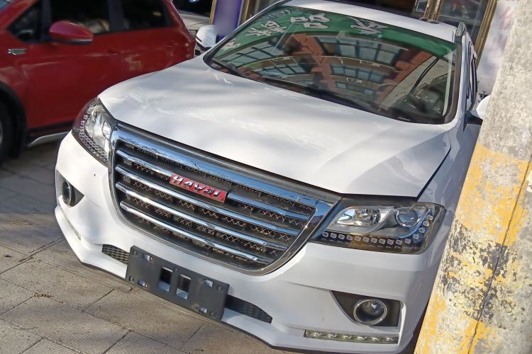 Used Haval H2 2016 Red-Label 1.5T Automatic Two-Wheel Drive Luxury Model
