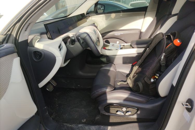 Used  LS7 2023 77 kWh Urban Fit Rear-Wheel Drive