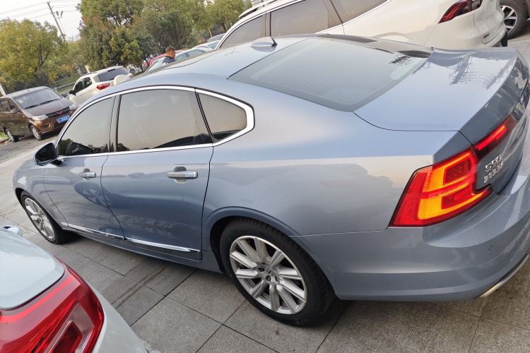 Used Volvo S90 2020 Facelifted T5 Zhiyi Luxury Edition

