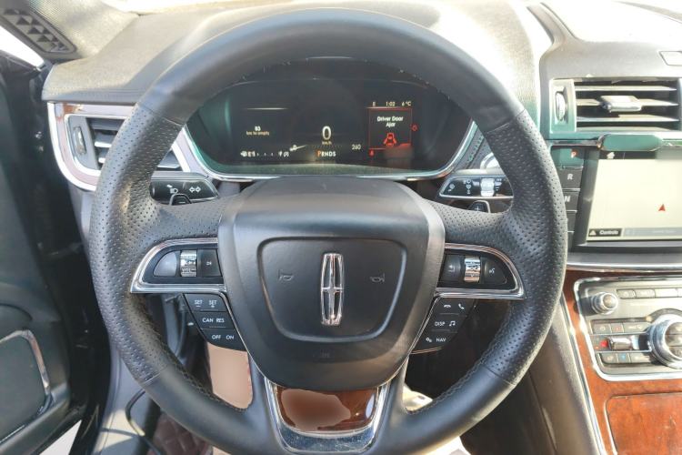 Used Lincoln Continental 2017 2.0T Two-Wheel-Drive Luxury Edition
