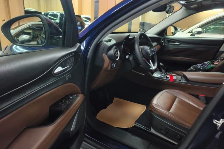 Used Alfa Romeo Stelvio 2017 2.0T 200HP Elite Edition