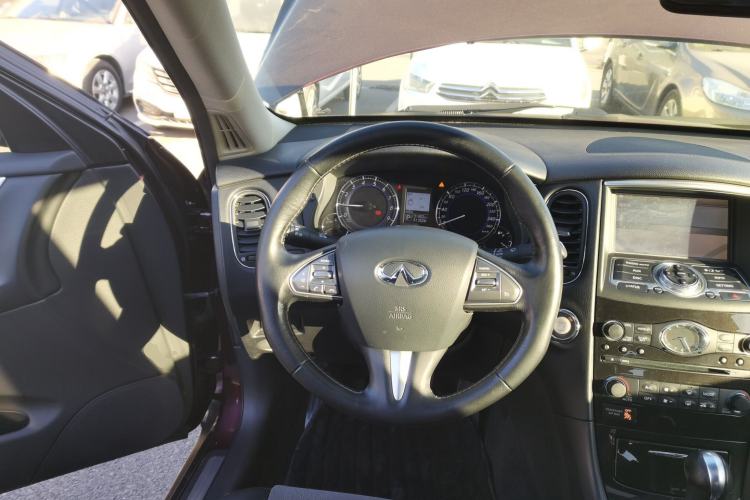 Used Infiniti QX50 2015 2.5L Comfort Edition
