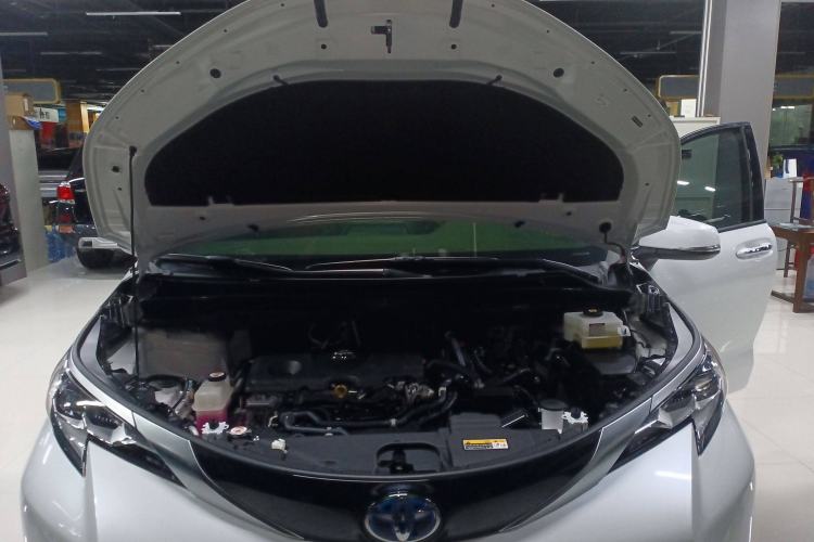 Used Toyota Sienna 2021 2.5L Hybrid Premium Edition
