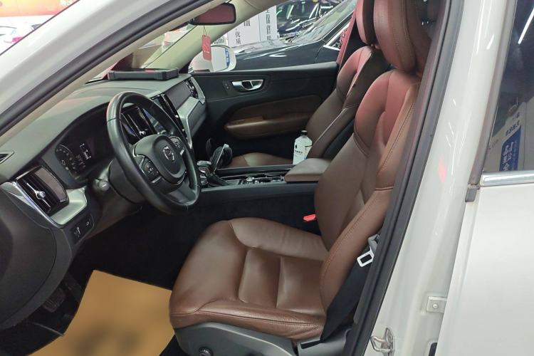 Used Volvo XC60 2019 T5 4x4 Smart Edition China VI Standard
