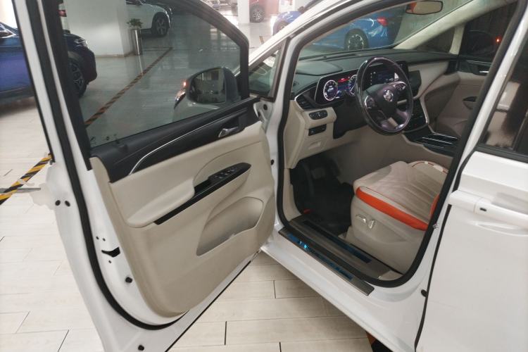 Used Buick GL8 2023 ES Lu Zun Comfort Model