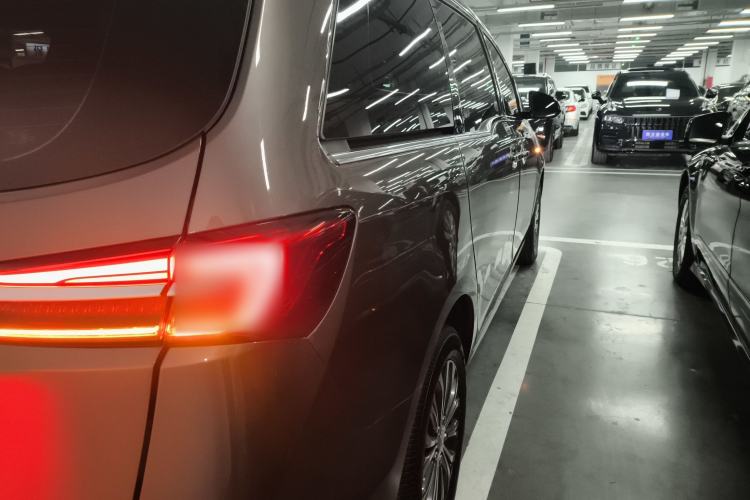 Used Buick GL8 2022 Land Cruiser Executive Class 652T Comfort Model
