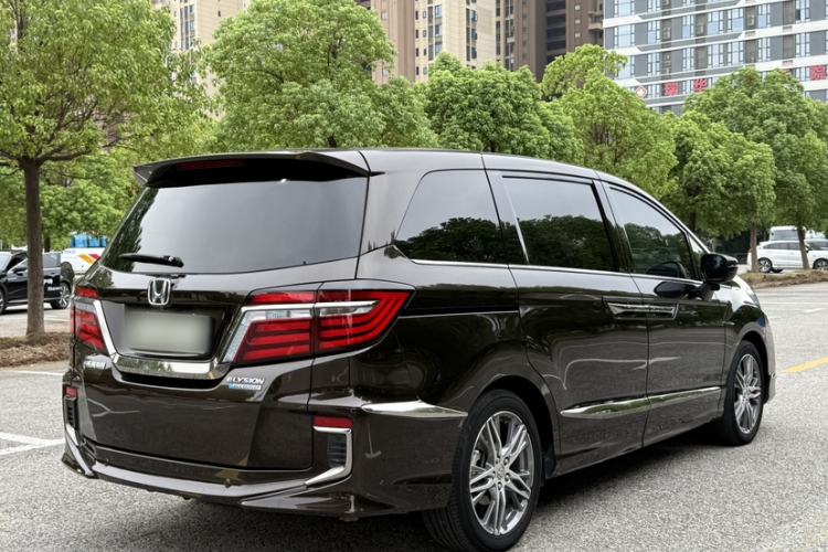 Used Honda Elysion 2019 2.0L Hybrid Luxury Edition
