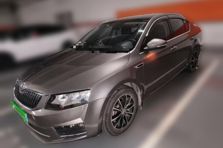 Used Skoda Octavia 2017 1.6L Manual Smart Drive Edition
