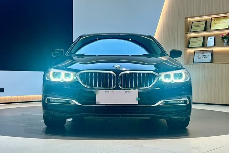 Used BMW 5 Series 2019 525Li Luxury Package
