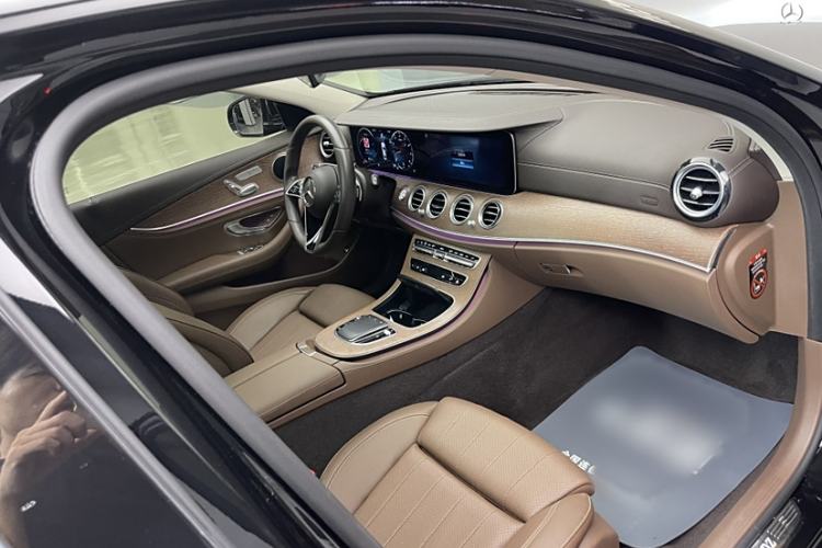 Used Mercedes-Benz E-Class 2022 E 260 L
