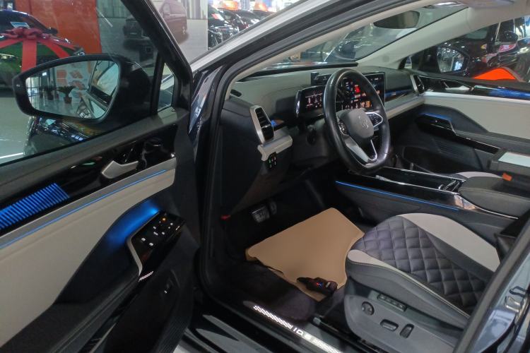 Used Volkswagen ID.6 CROZZ 2022 Long-Range PRO Edition
