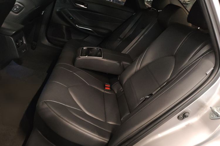 Used Toyota Avalon 2019 Dual-Engine 2.5L Luxury Edition China VI Standard
