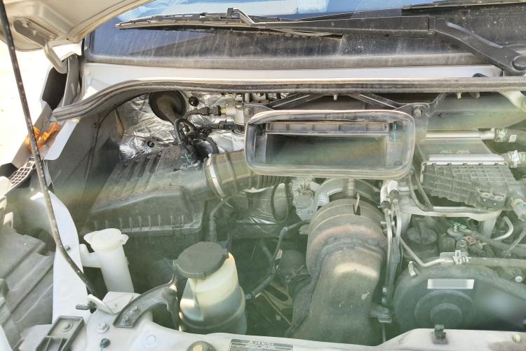 Used Foton Toano 2024 Joyear Multi-Function 2.0T Manual Long-Wheelbase Mid-Roof Model with Single Rear Tire Available in 5/6/7/9-Seater Configurations
