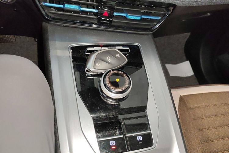 Used Roewe Ei5 2021 500 Admiration Edition
