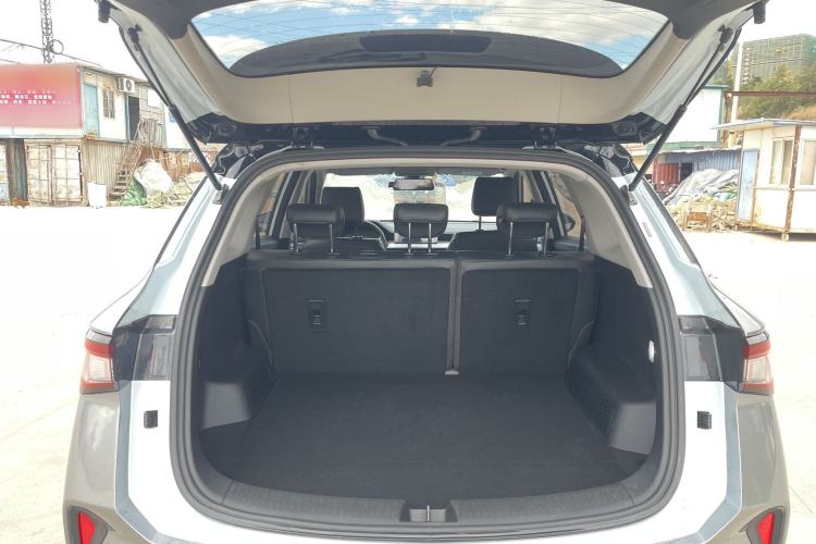 Used Wuling Asta 2022 2.0L DHT Electric-Speed Version