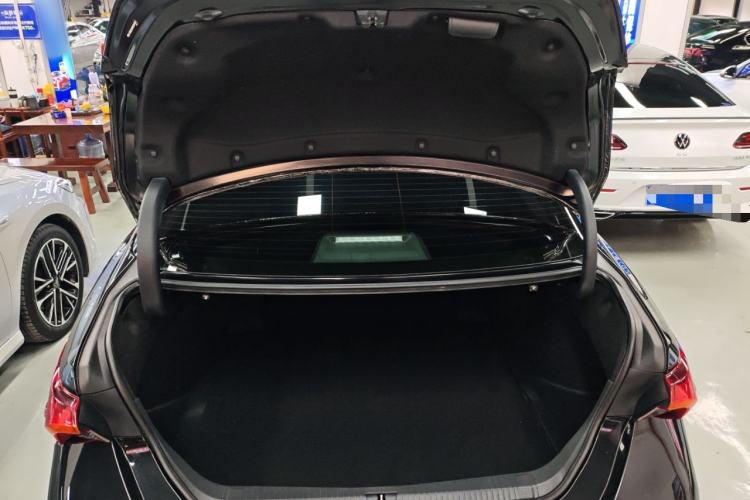 Used Toyota Avalon 2022 Dual-Engine 2.5L Luxury Edition
