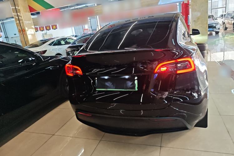 Used Tesla Model Y 2023 Rear-Wheel-Drive Version
