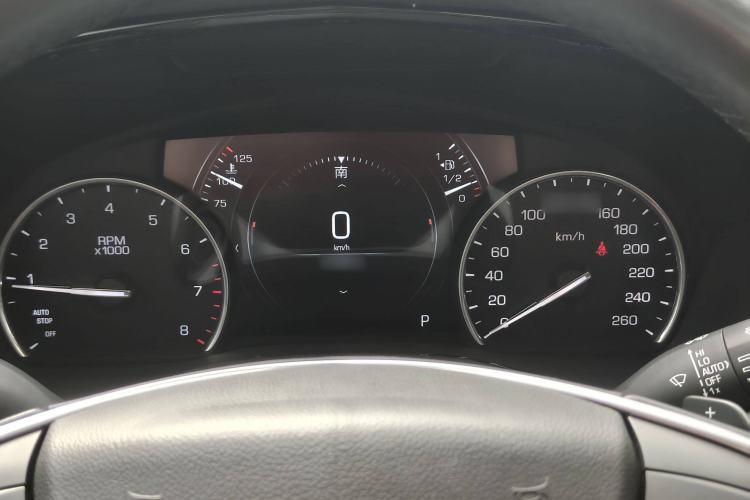 Used Cadillac XT5 2018 25T Luxury Model
