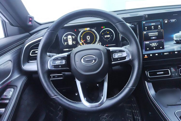 Used GAC Trumpchi GS8 2022 Flagship Series 2.0 TGDI Four-Wheel Drive Luxury Smart Connectivity Version (6 Seats)
