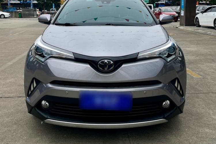 Used Toyota IZOA 2018 2.0L Yichi Version China VI Standard
