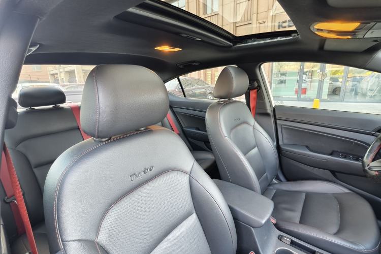 Used Hyundai Elantra 2018 1.4T Dual-Clutch Xuan Dong · Dynamic Edition
