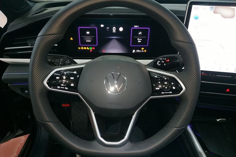 Used Volkswagen Passat 2025 Pro 380TSI Starry Dragon Luxury Edition
