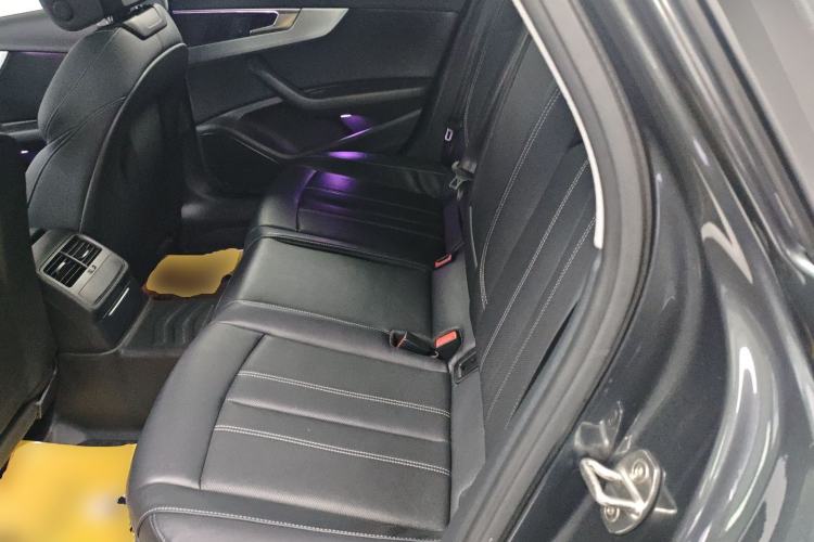 Used Audi A4L 2022 40 TFSI Fashion Dynamic Model
