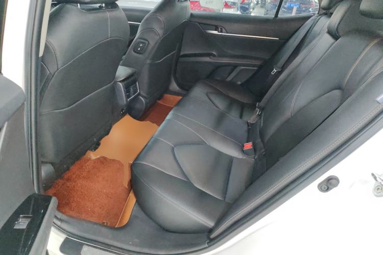 Used Toyota Camry 2021 2.0G Luxury Edition
