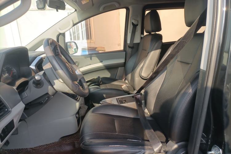 Used  M4 2019 Business Series 2.0L Manual - China VI Standard