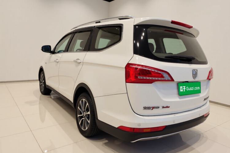 Used Baojun 730 2017 1.5T Manual Prestige Version 7 Seats
