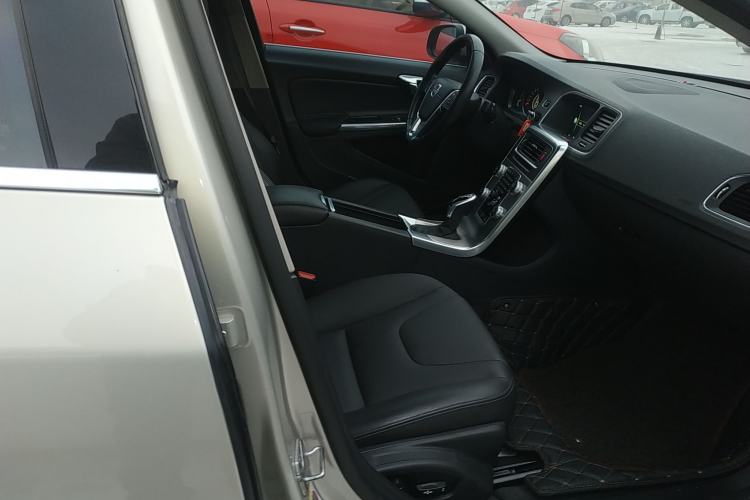 Used Volvo S60 2017 S60L T3 Smart Upgrade Edition
