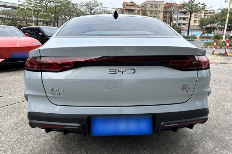 Used BYD Qin L 2025 DM-i Smart Drive 80KM Leading Model
