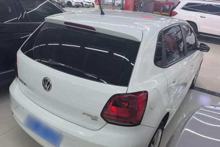 Used Volkswagen Polo 2016 1.6L Automatic Comfort Model
