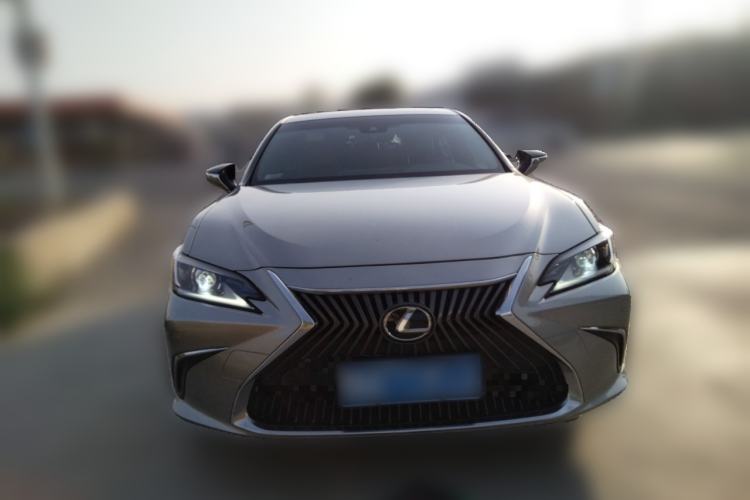 Used Lexus ES 2020 260 Excellence Edition
