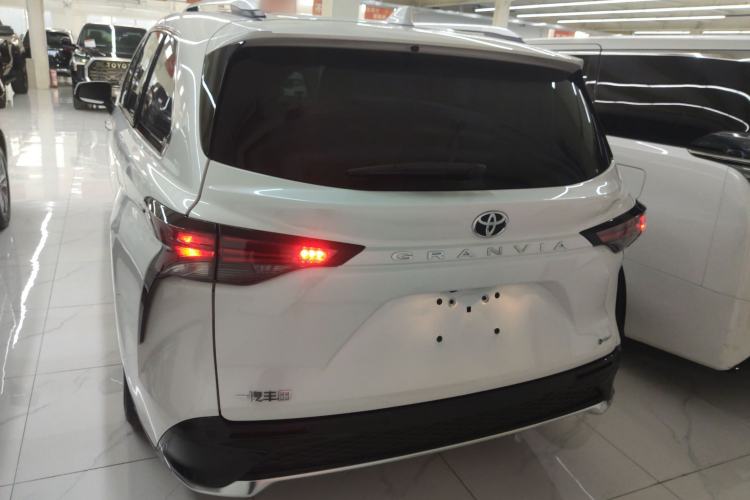 Used Toyota Granvia 2024 2.5L Hybrid Prestige PLUS Edition
