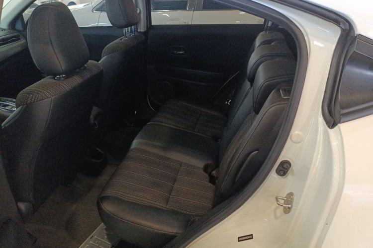 Used Honda Vezel 2017 1.8L CVT Front-Wheel Drive Pioneer Edition