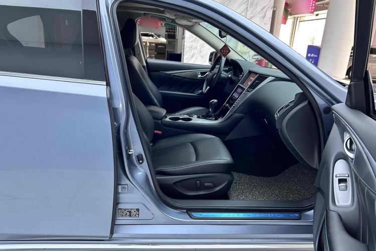 Used Infiniti Q50L 2016 2.0T Enjoyment Edition