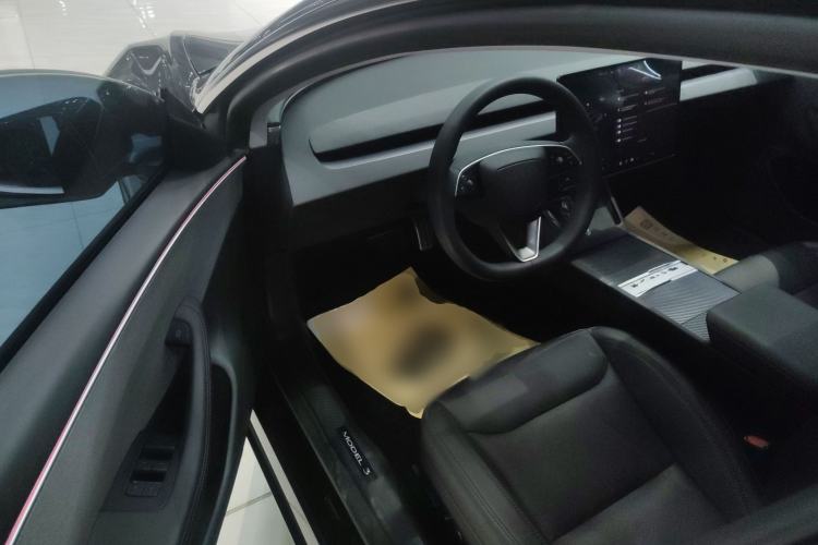 Used Tesla Model 3 2025 Rear-Wheel-Drive Version
