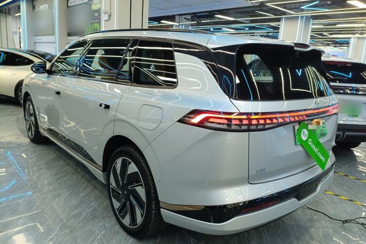 Used  eπ008 2024 210Max Range-Extended Version 6 Seats