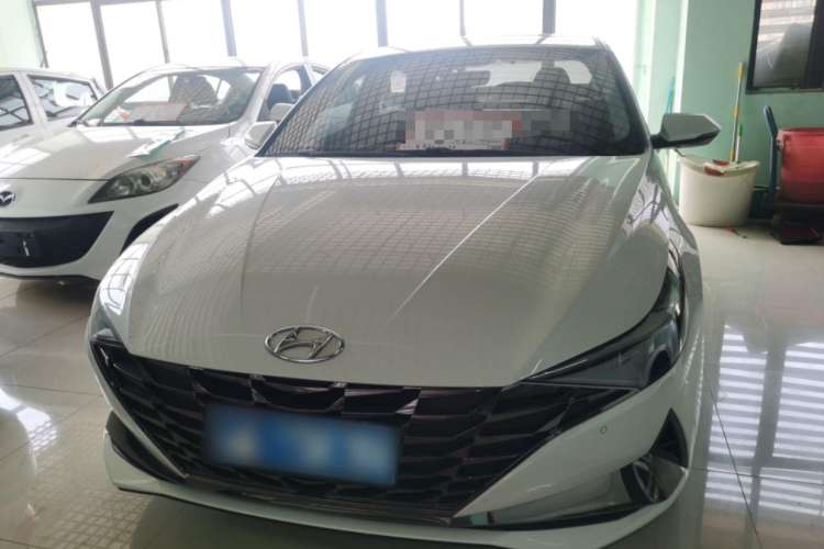 Used Hyundai Elantra 2022 1.5L CVT LUX Prestige Edition
