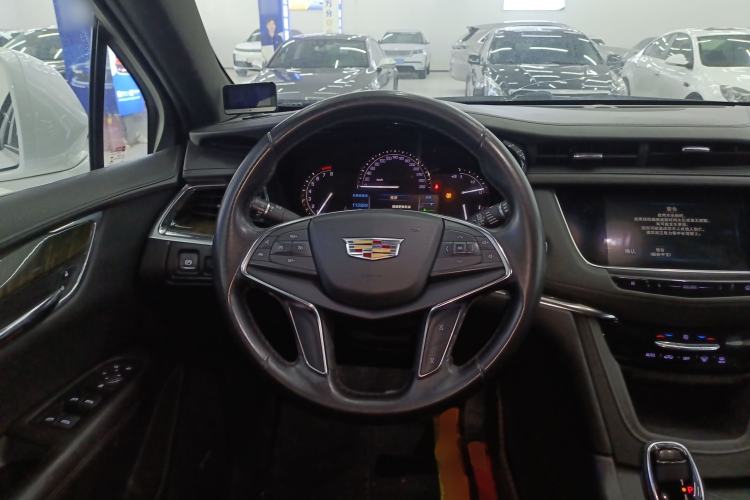 Used Cadillac XT5 2018 25T Tech Model
