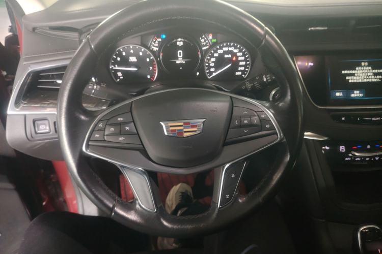 Used Cadillac XT5 2018 25T Luxury Model
