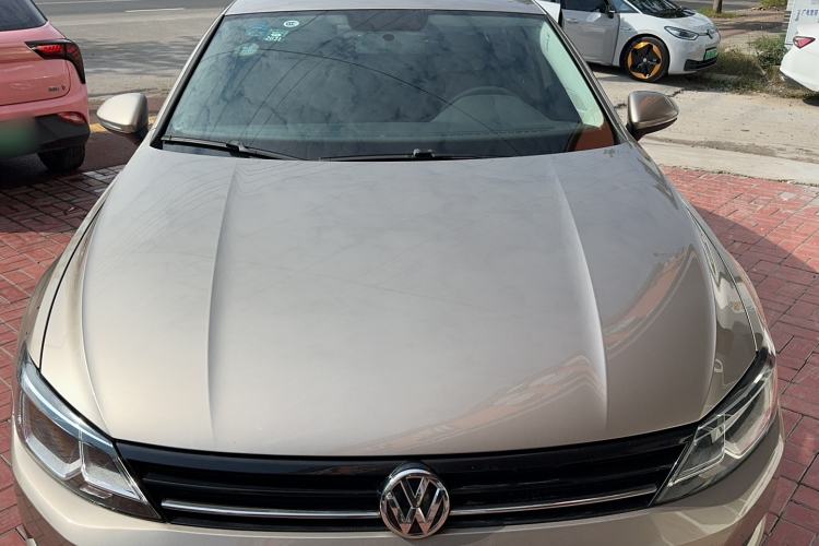 Used Volkswagen Lamando 2015 230TSI DSG Fashion Edition
