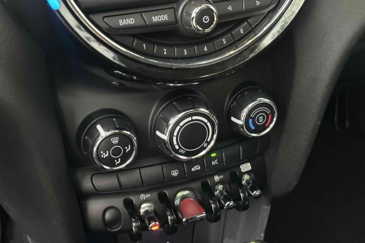 Used  MINI 2016 1.5T COOPER
